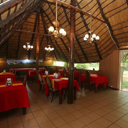 Divundu Guest House Exterior foto