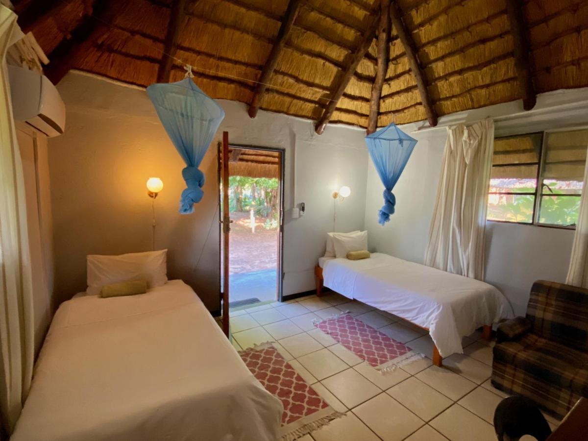 Divundu Guest House Exterior foto