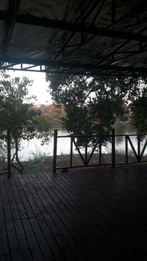 Divundu Guest House Exterior foto
